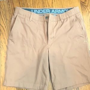 Men’s Under Armour light brown short